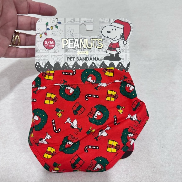 Peanuts Christmas Bandana - Picture 2 of 6